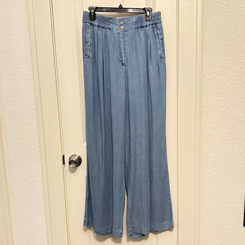 Charlie Paige lyocell trousers, size L.